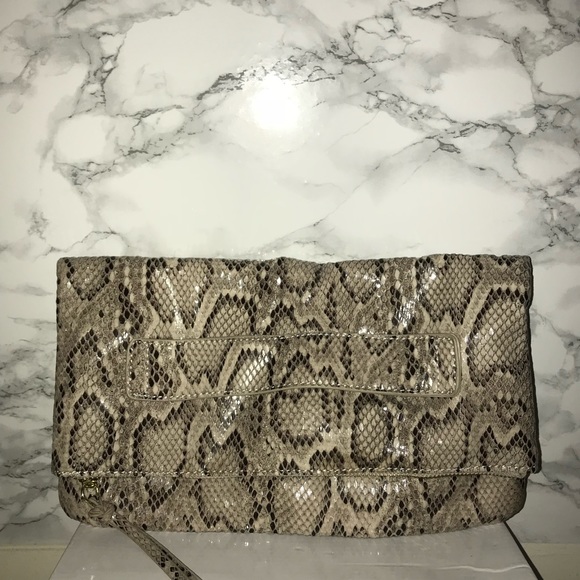 Snakeskin shoes and matching clutch - Picture 4 of 5